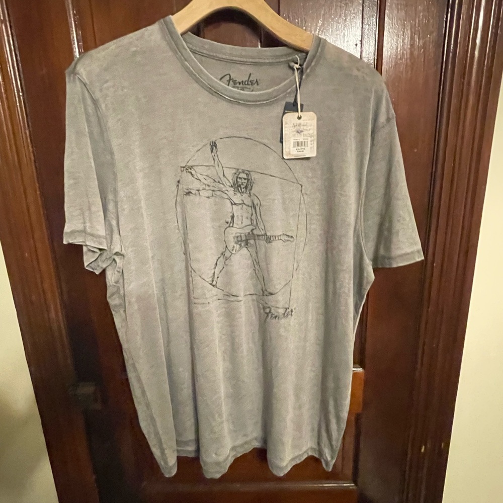 Lucky Brand Men’s Graphic tee